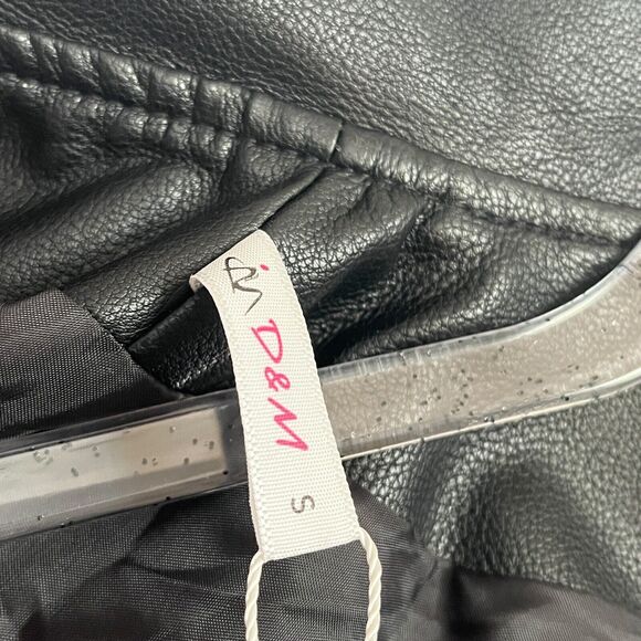 D&M Slouchy Moto Jacket Women Size Small OVERSIZED fits up to a 1X Vegan Leather - Picture 8 of 15